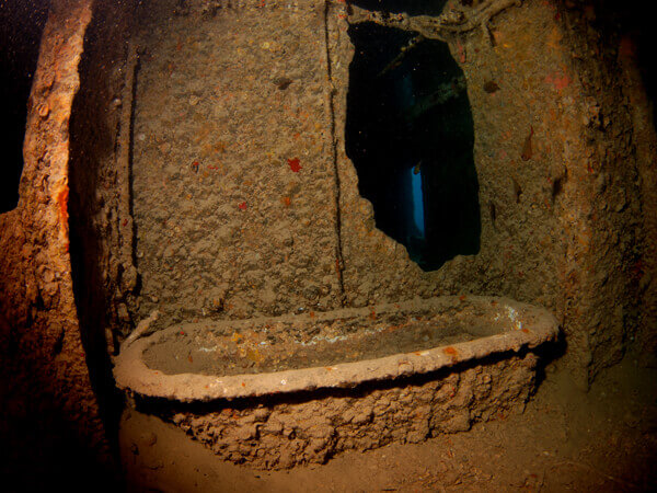 Full of surprises, the bathtub inside the captain's cabin - wreck diving lovers heaven!